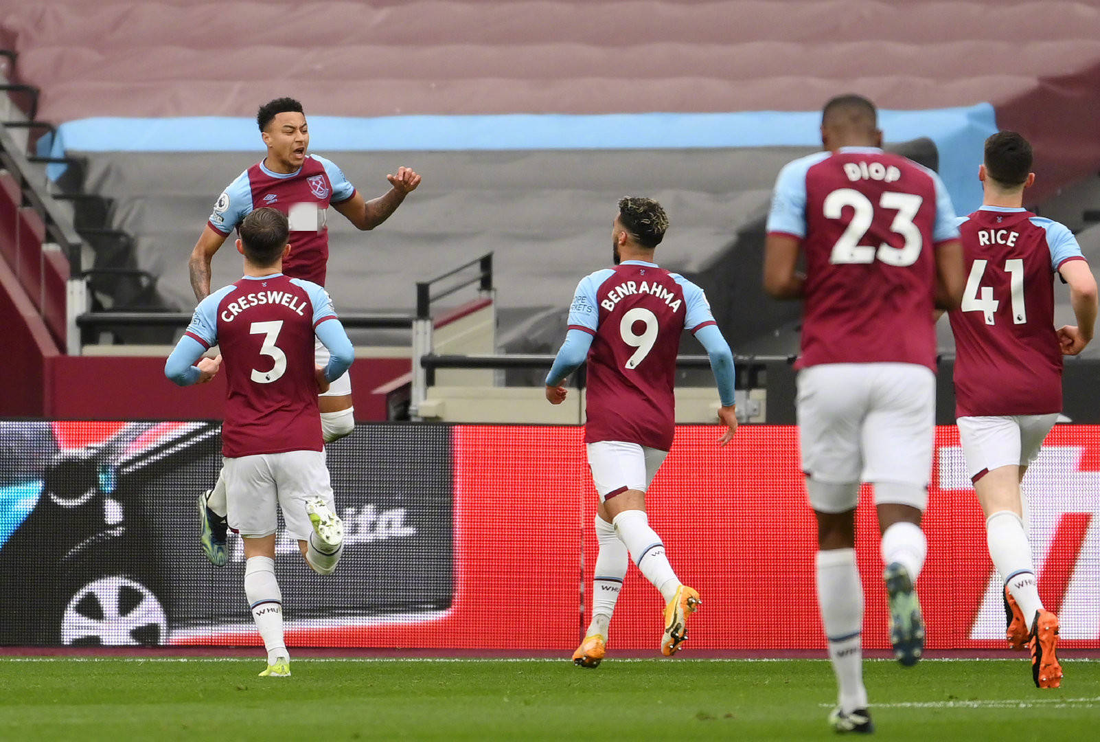 但他们的故 但他们的故